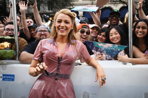 574262183 image0081a2da7b644273d589