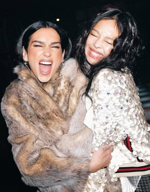 574823977 photo2062adfa7ec584152