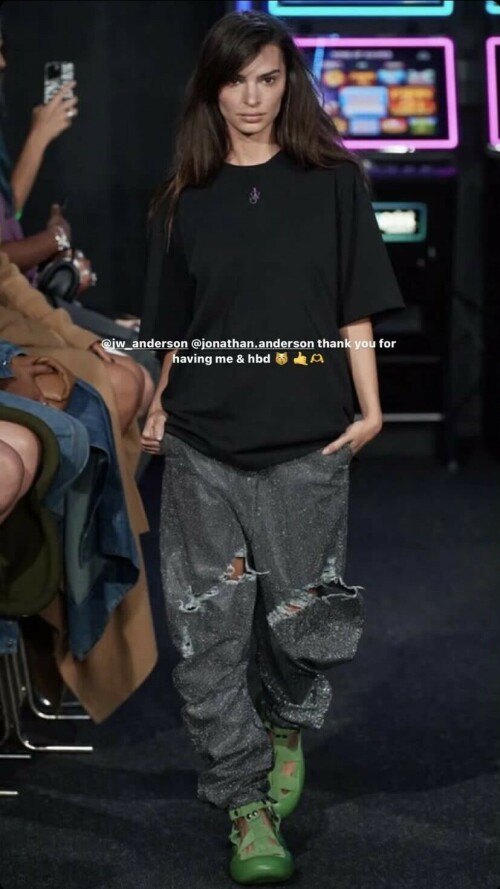 57597281 B561 41C7 9DEA 80B8B68A3114