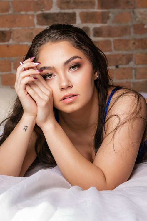 58FC33B1 0C76 4B79 9660 3039DE5C01C8