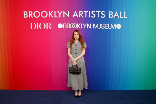 593706802_emma-roberts-1033859371b15e813