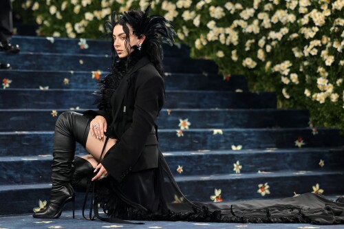 595626613 charlixcx 648541b58a899c17b9