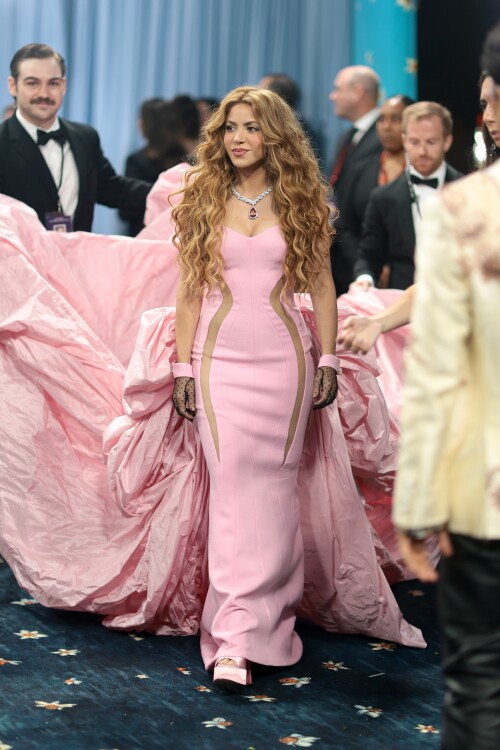 595724944 shakira metgala 2025 011c2751e80e42b1ac7