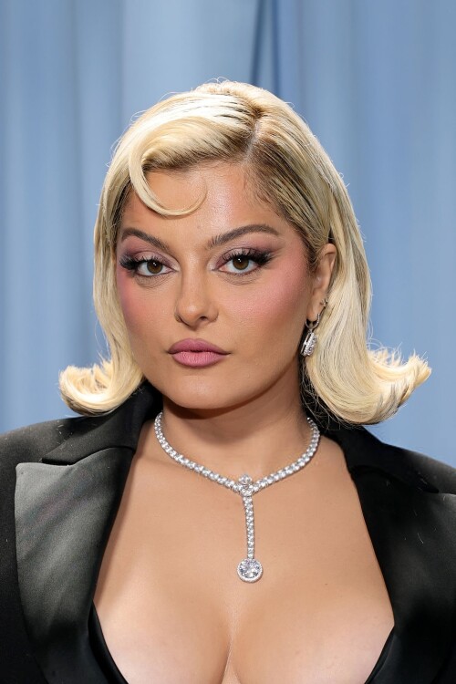 596242929 bebe 8735f604caf07ddff7