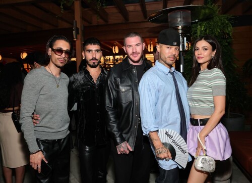 598668910 victoria 44f409a35b3aa5b53