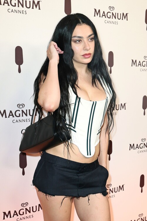 598886262 charli 40e774ae34547c242