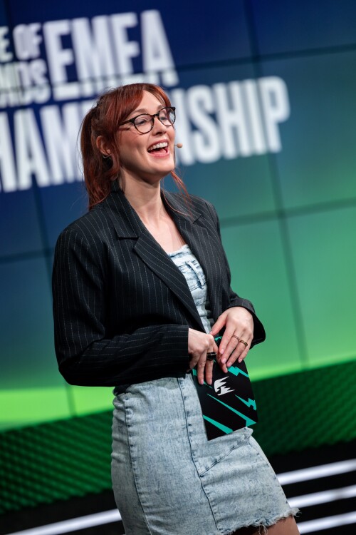 5E20B46F 9182 4A66 927D 63716C6099AC