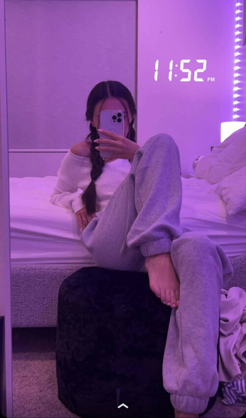 5E557788 4A81 4032 9742 DD3BFA00FE34