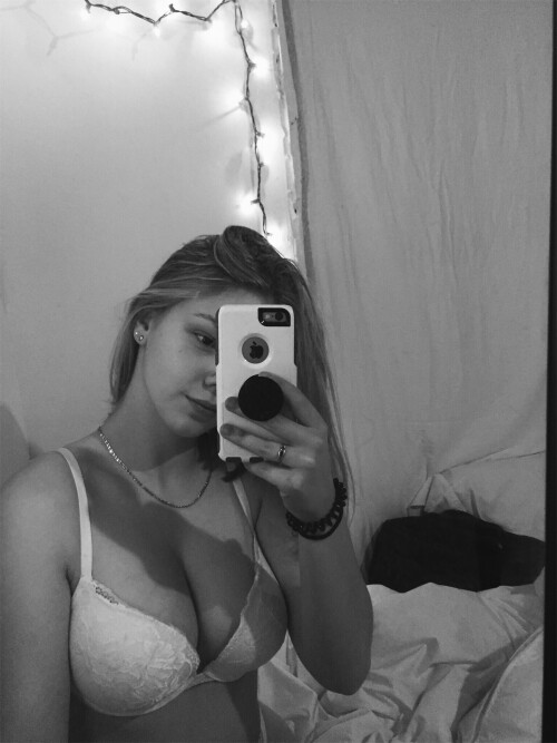 Processed with VSCO with b5 preset