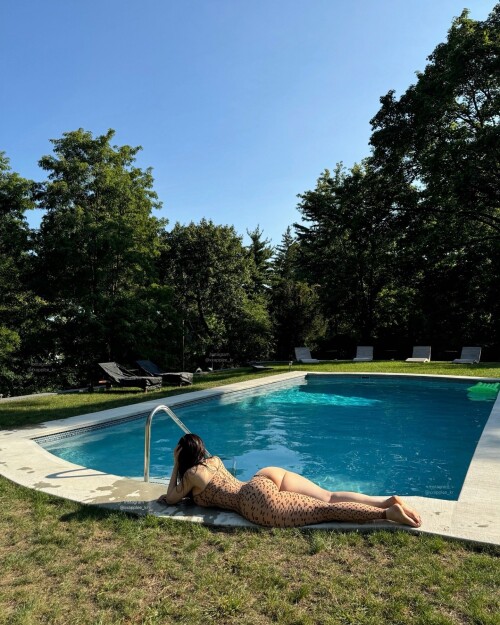 5f83f5d9 dac8 4de8 98c6 a55690c6f89eb69ea26cbe884962