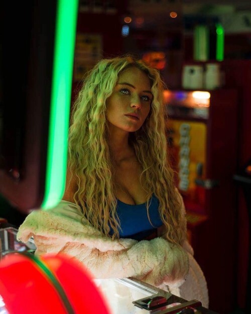 6 hoUU4p9032ce89910dab208