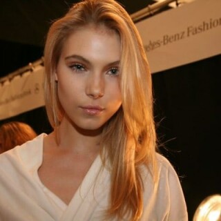 600full-allegra-carpenter65ba69d32384118d