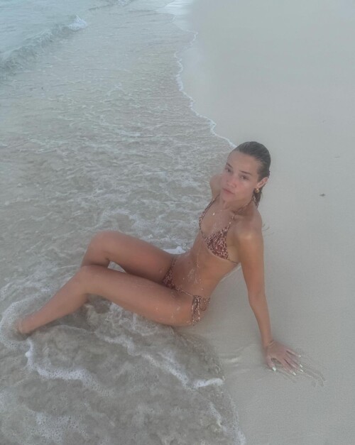 601ca806 06dd 4b69 a7ba ae171d5e308ee24868ad870ef0f2