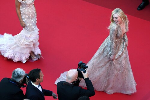 603305700 elle 59234e243e083cd825