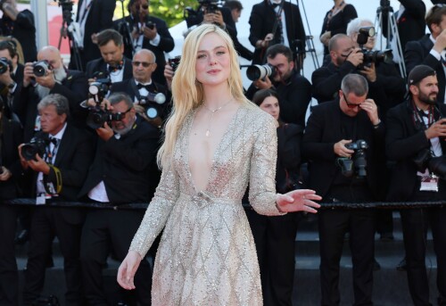 603305705 elle 61fbc6725205f1cb42