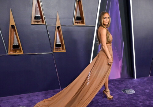 604539831 1 0168dfcf1f37b359eb