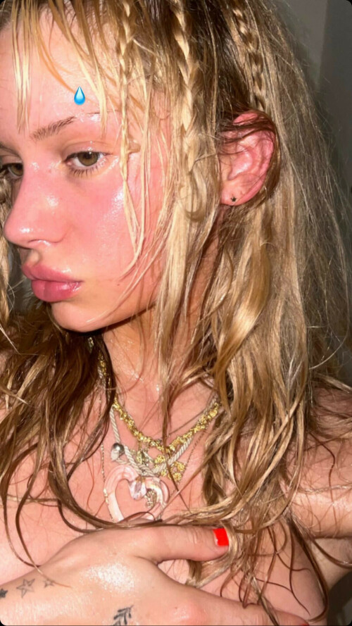 608D4F8D 2FFA 4184 994A 44FA20894BD58d8a0611103a732c