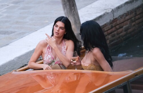 615889543_kendallkylie3-3375e78e2a0d04ebdf