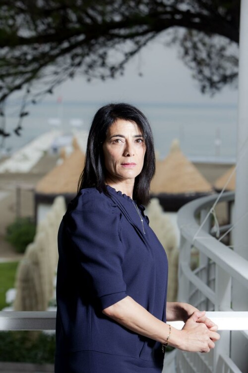 63016285 DFFA 4C9F A4D1 9F915B969381