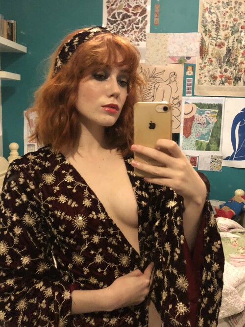 63ACCB1B C7AA 4550 8890 4231250551E1