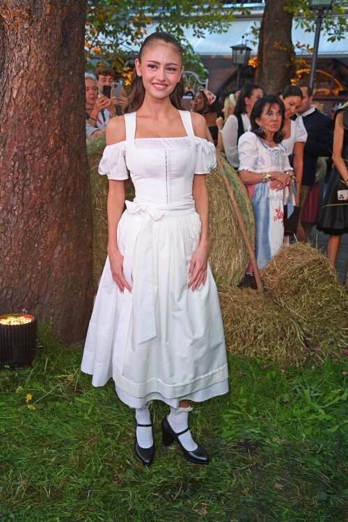 642041060 leni 683c9feb2fe45aa46