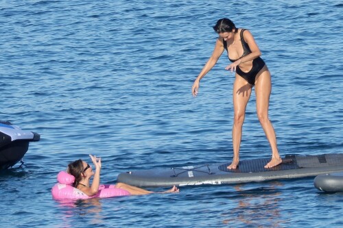 642464868_nina-256d9990739f80b050