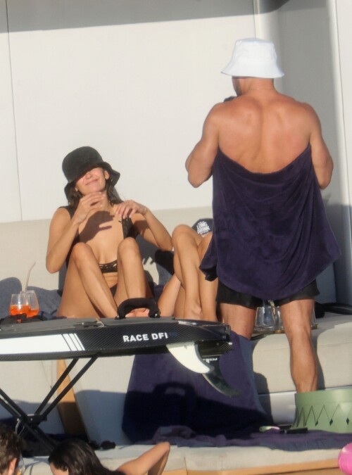 642464933_nina-315b27050c4d4f0126