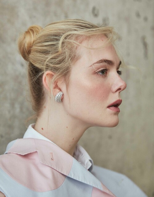 64494e8a2f969d5e7b3c5e09 186 FLAUNT MAGAZINE THE PROMENADE COVER Elle Fanning FLAUNT.COM15
