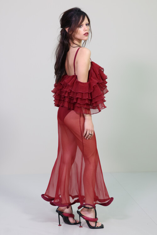 647335185 jenna 13a1920554a3840062