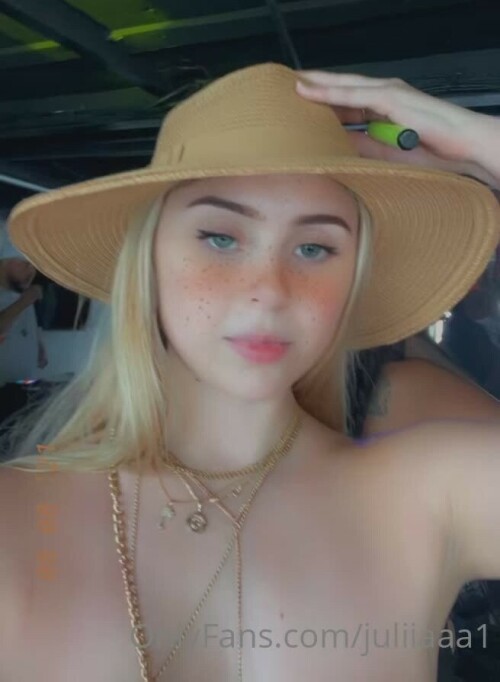 656x1232 c09d7f4aeb3429cc538ae323e5a0d82d frame 0 1