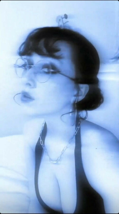 659DA86C 7AF3 423E AD2F 553592F8D105