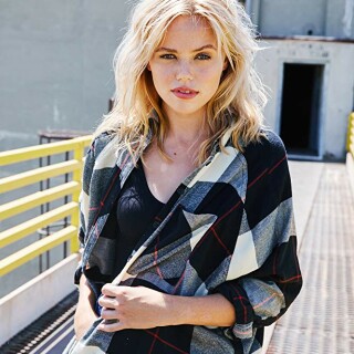 666full-annalisa-cochrane_89eabe4cec2eaa24e