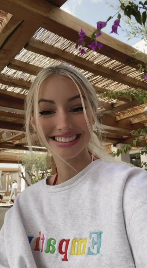 666x1216 9f8c372883cb0fc805f433b64d404b50