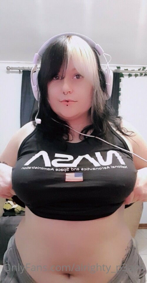 666x1280_da2f0805cc8817a42002b693a0af9e2a.jpeg
