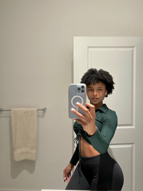 6769810B 4BC1 48F8 B2F1 5CAF02F6DA01