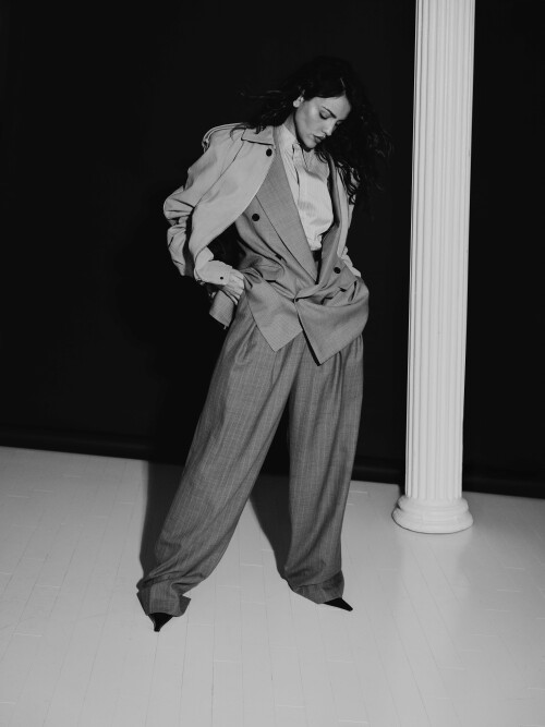 67dd7b7bc696d58b1ba86fa0 198 FLAUNT MAGAZINE CANT LET GO EIZA GONZALEZ COVER1785c530aa22a5cdb