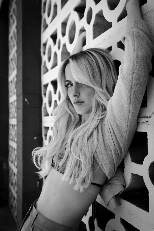68961df4bd25bfba3a40a2b2 199 FLAUNT MCKENNA GRACE 2676a71d7d5f5d512