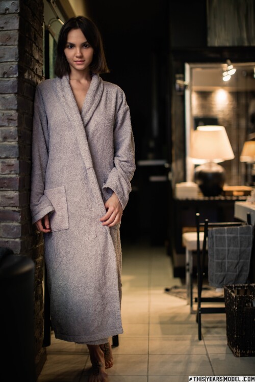 68fv1m997f90eb42f9b3d5