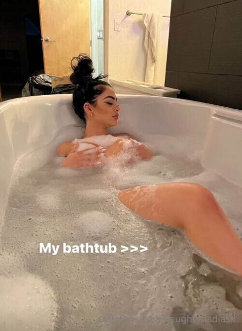 694d40d2 ce46 4984 8118 de508022e27b8e697d4a04e43754