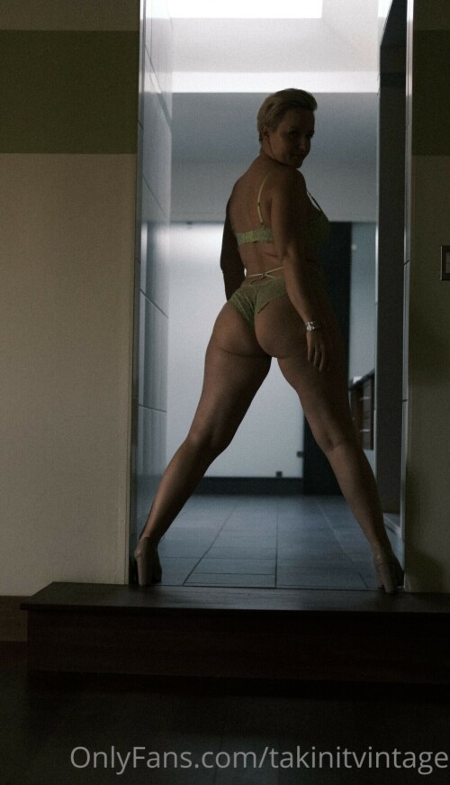 697BB2E5 2495 4CF0 AF3C CCBC9E06A559 3482975