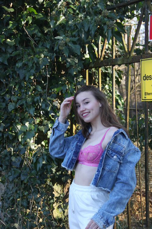 698EBC1E 8118 40AA B8F3 1894D407C85F