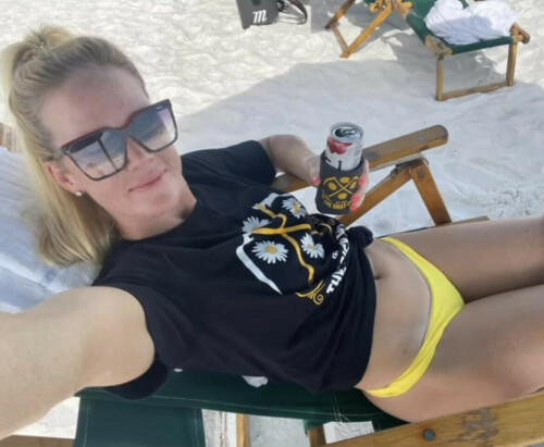 6D433B0B 5394 4B30 85C3 D7E91BCA20B7