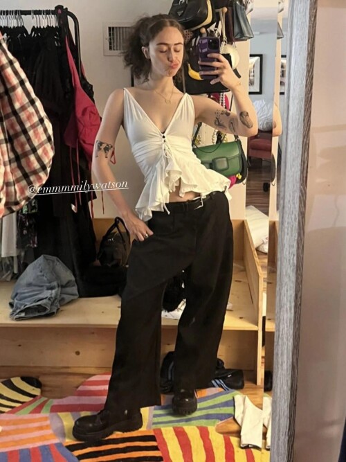 6f755f29c156 ella emhoff jeans.jpg08a18913dd28607a