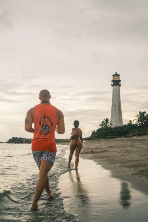 6fa5da706090289b34b38a797df755f14f830e585b327a7fae210bf2ae84a48c5d8548533c0a74c4