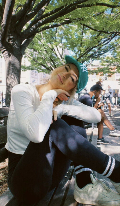 71221342 6BCA 4D78 B23E 920AE41F4D7B