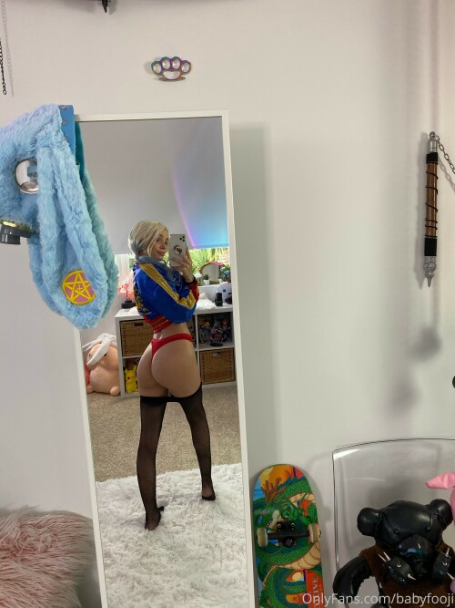 71 Harley Quinn 716e22fb875b65591f