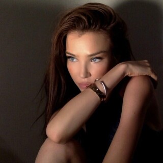 720full-ana-valentine-walczak_2