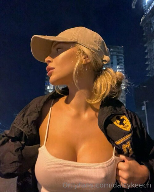 720x900 c558437b5ce9d888d71bbe9da8a756c3465c67acc0807000