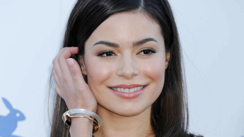726215 miranda cosgrove wallpaper 1920x1080 htc