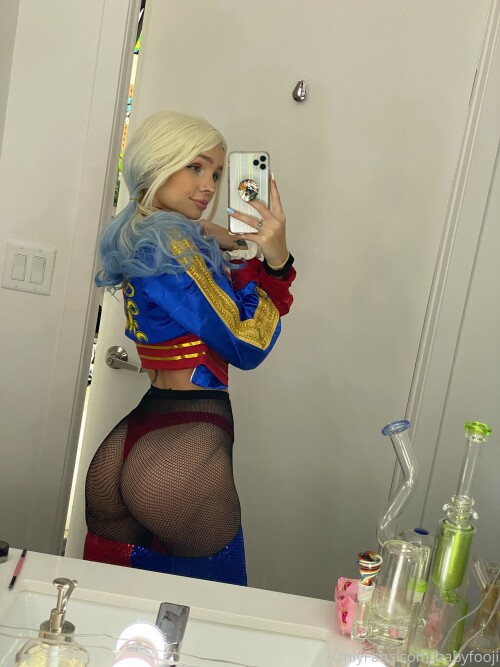 72 Harley Quinn 727dc27cf650aa043d